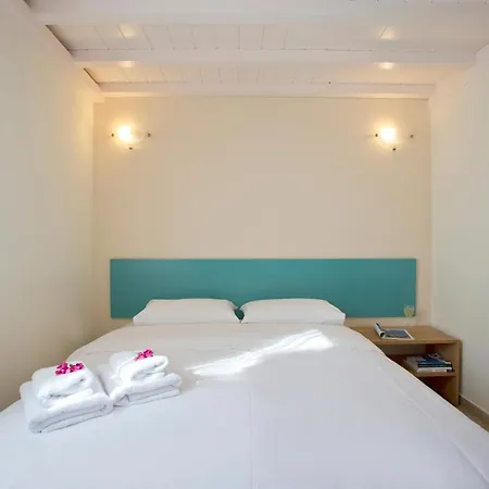 Santorini Med Homes - Sunday * Mesariá